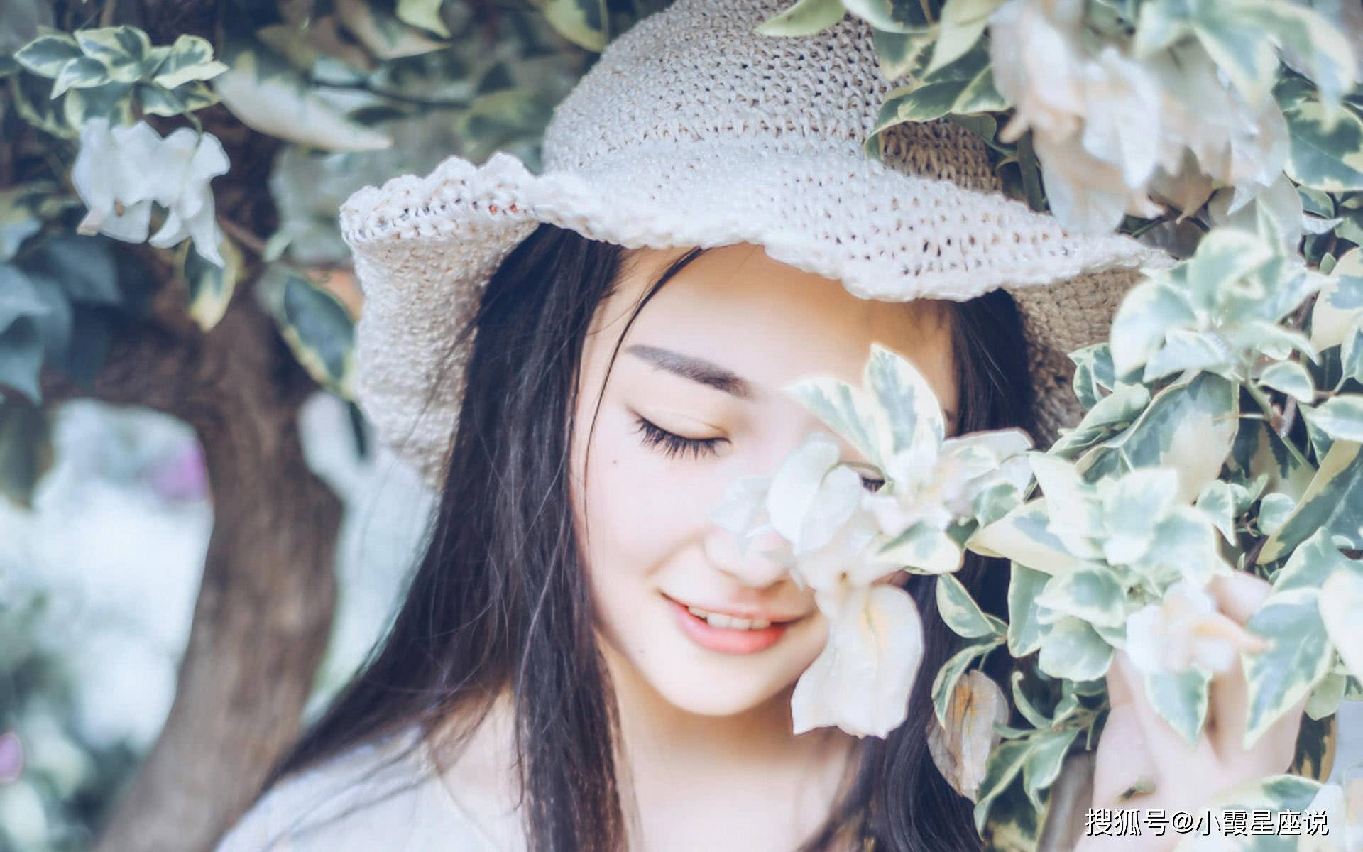 原创眼神十分有戏的3大星座女,眼睛仿佛会说话,容易带动别人情绪!