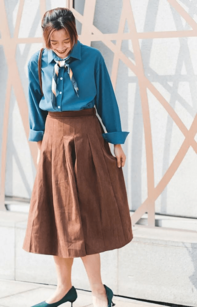我穿了妈妈的衣服,居然还挺好看?