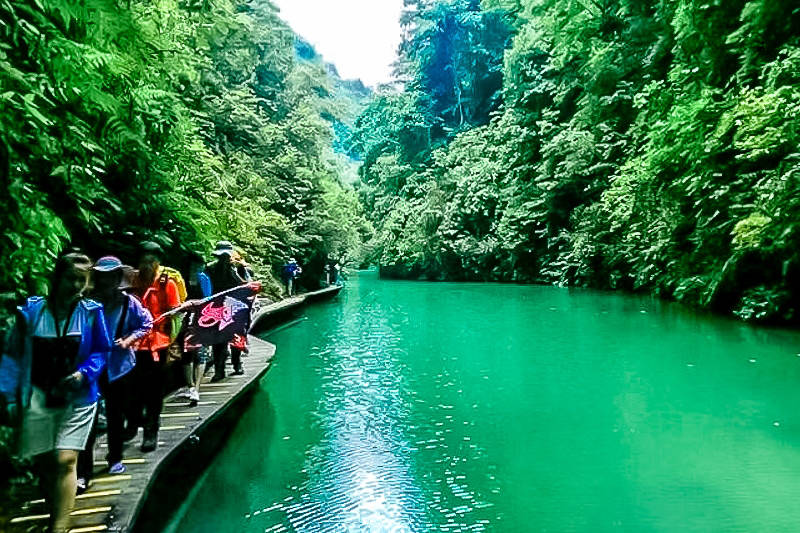 坐龙峡风景区集俏,隐,幽