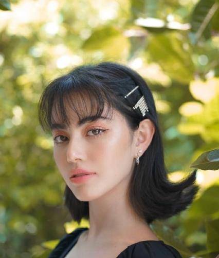 原创mai晒短发自拍,优雅女神变冷酷小子,真是高颜值任性玩造型!