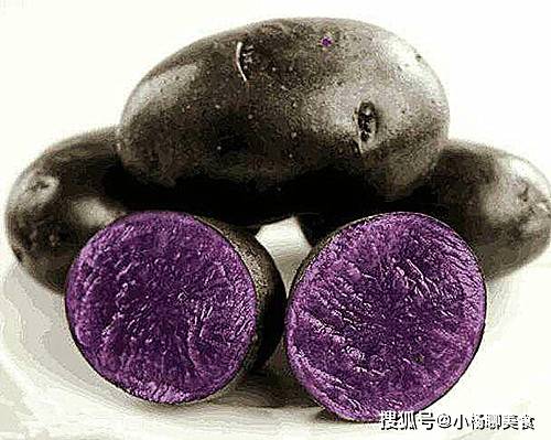 营养价值却是其它食物的好几倍,而紫色土豆,营养就更丰富,本身颜色的