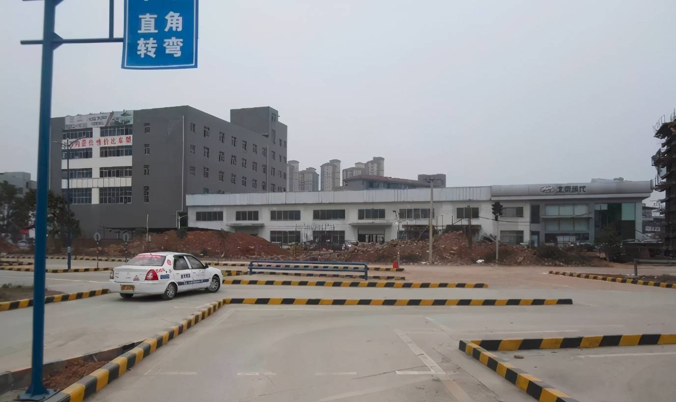 如何潇洒通过科二直角转弯听听学霸怎么说