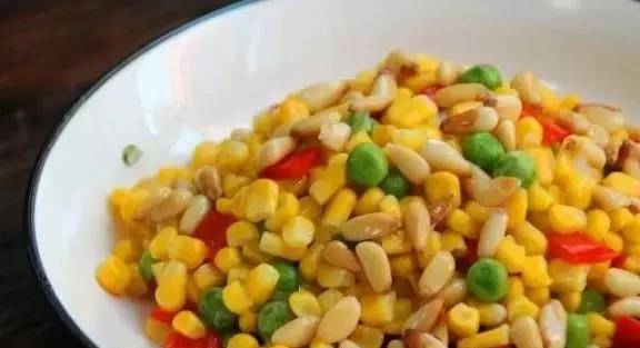 原创松仁玉米粒,没想到玉米炒一下,这么好吃!
