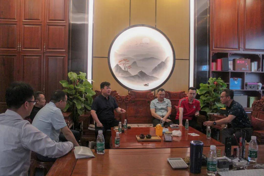 于都县职业中等专业学校书记校长陈世新,副校长谢勤,教导处主任王兆金