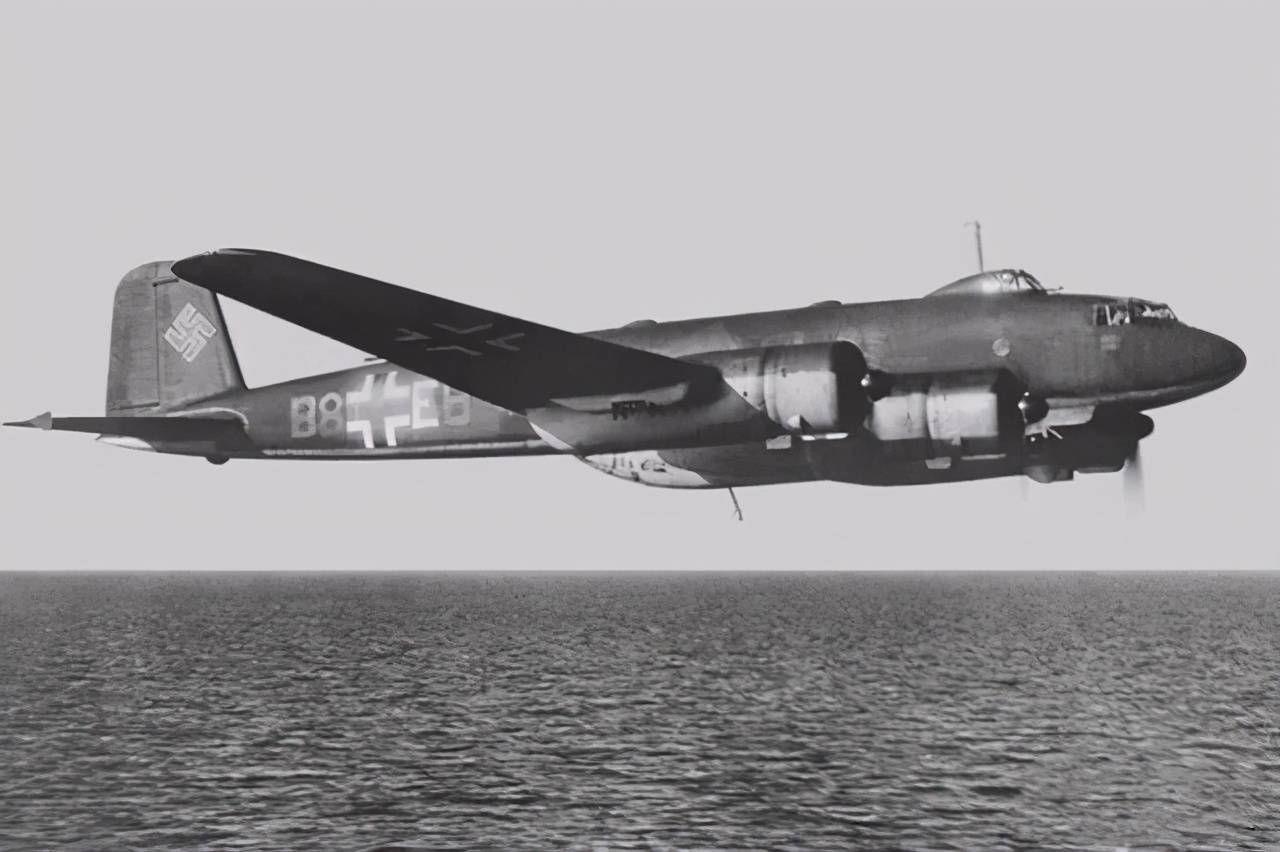 大西洋的秃鹰,德军fw200远程巡逻机,一度让丘吉尔怒不