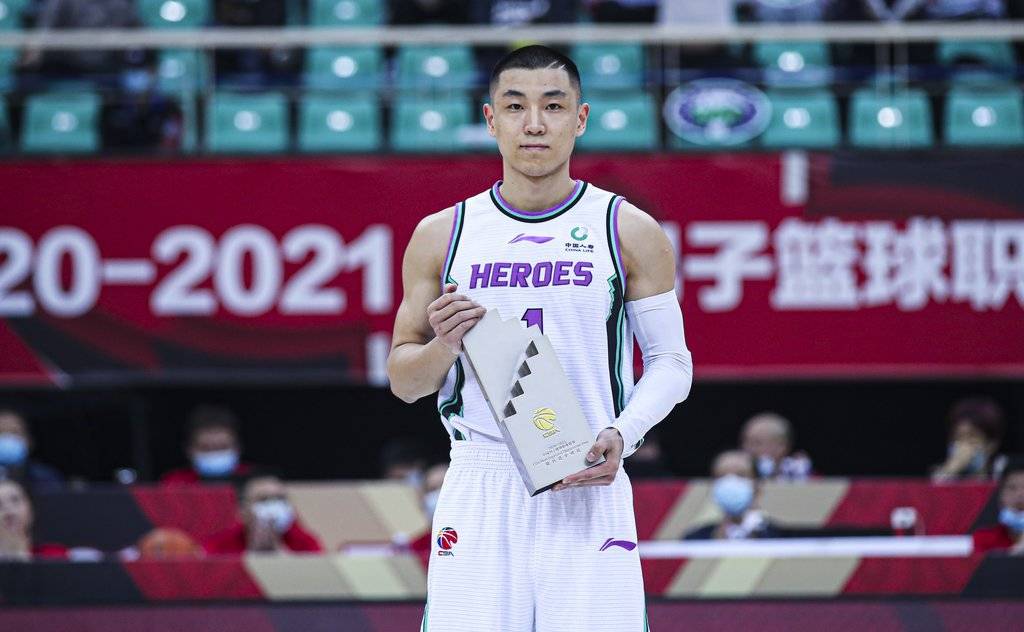 张镇麟挑大梁!辽宁男篮梦幻阵容全力冲冠,郭士强有遗憾