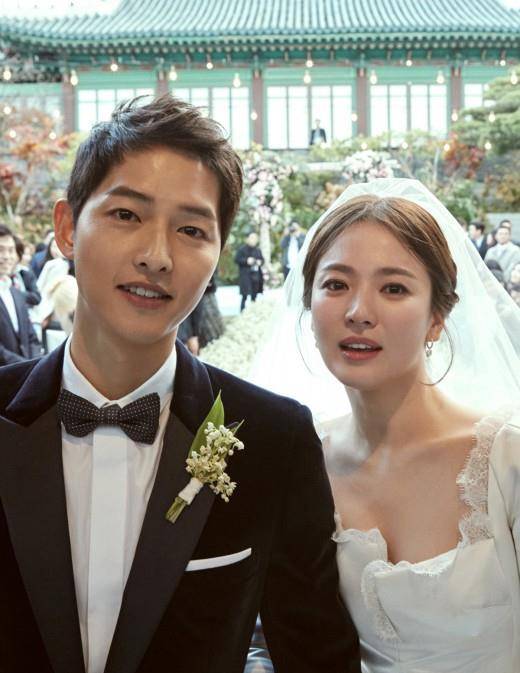 原创宋宋夫妇已离婚两年一窥宋仲基历代女友与旧情人亲密合照曝光
