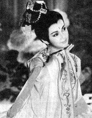 "最美武则天"冯宝宝,被父亲"吸血"多年,又被母亲"逼"疯
