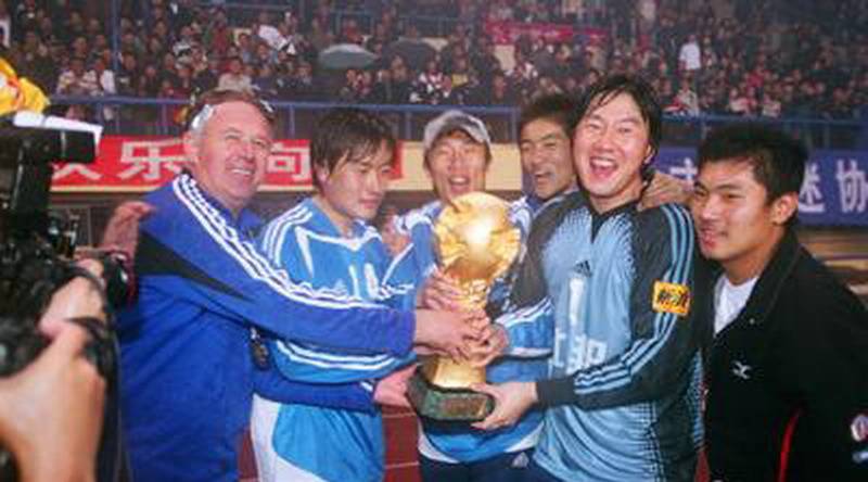 中国足球队教练_中国u17国家少年足球队名单_中国中超足球队名单