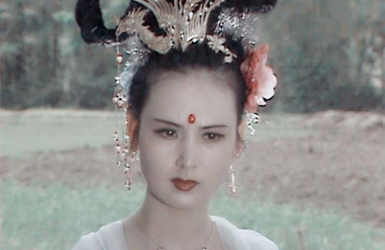 原创还记得《西游记》里的嫦娥吗?一生只演了一部戏,靠经商身价过亿