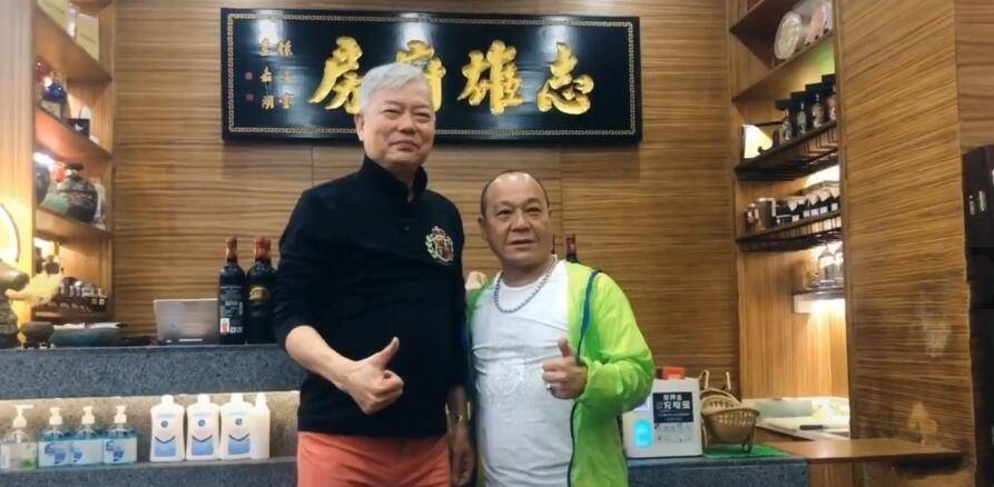 新义安总管林江罕有现身满头白发气场十足曾为向家打天下