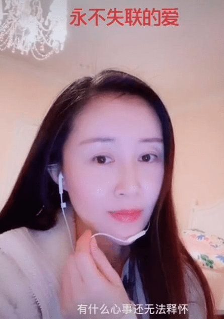 原创舒畅近照被调侃满脸硅胶感,童年时期惊艳众人,自称3年没戏拍?