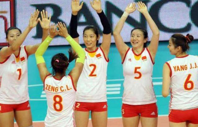 早期女排"比基尼"连体球衣,曾风靡一时,如今为何被短袖代替?