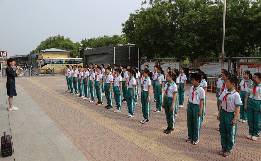 5月20日,保定市河北小学组织六年级45名学生代表,走进爱国主义教育