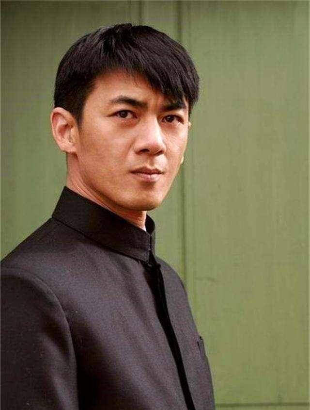 任天野和妻子相遇,是在刚出道的时候.