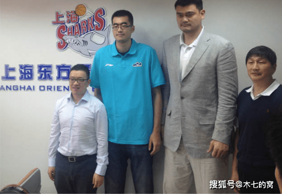 李春江解救搁浅大鲨鱼上海教练图鉴