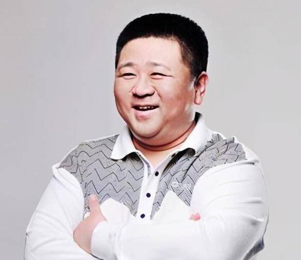 狄仁杰梁冠华娶女导演恩爱多年不离不弃如今生活幸福