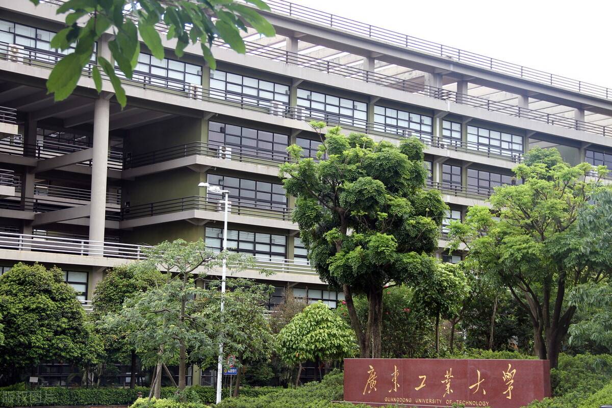 7,华南师范大学