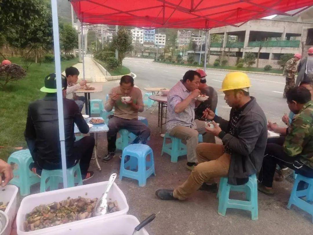 工地上的你如果看懂了证明你是真的很累