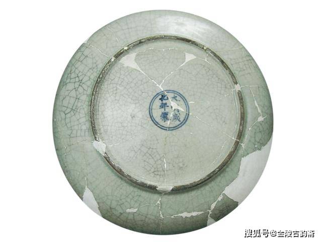 明成化官窑仿宋官窑的瓷器鉴不输原物