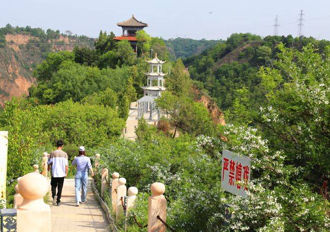 西峰区小崆峒景区:尽览灵秀风光