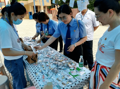 南阳市社会福利院收养的孤弃儿童绝大部分姓"党",在建党100周年即将