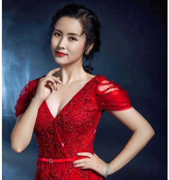 最美师娘杨明娜近况曝光,曾被丈夫曝出轨,孩子生病时外出厮混