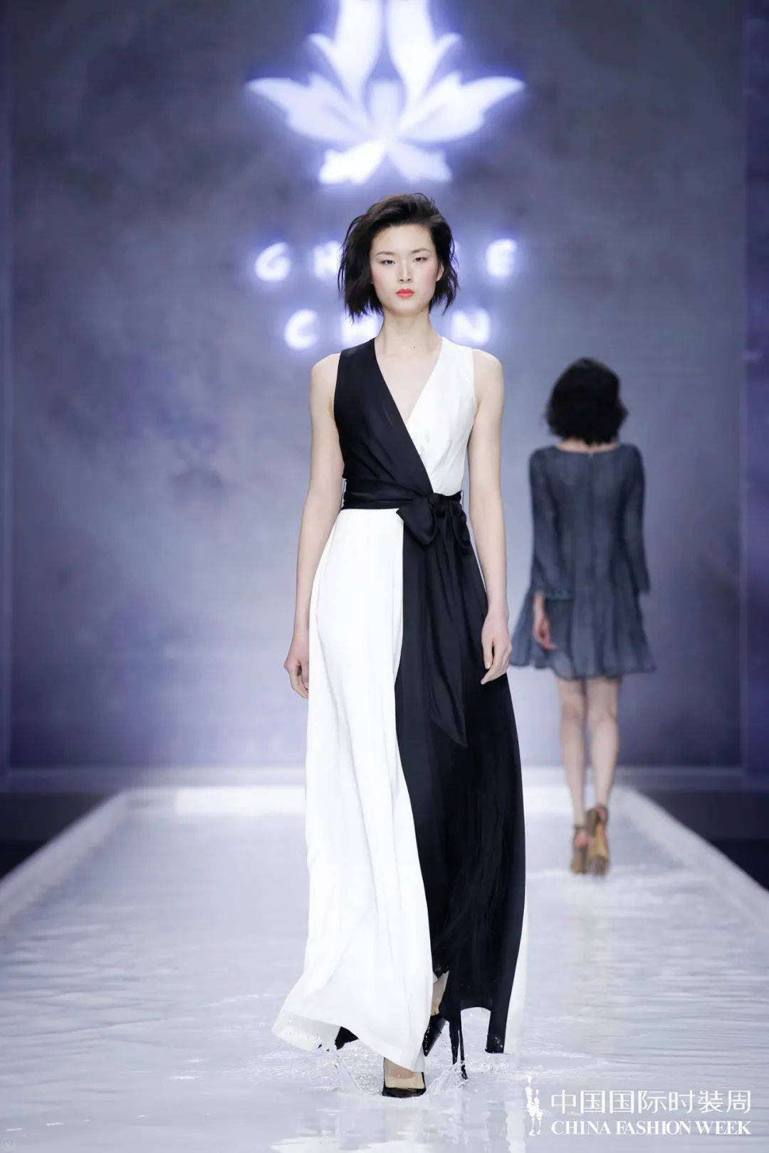 中国职业模特最高舞台 2022春夏中国国际时装周模特大