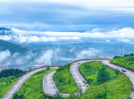 綦江横山"九道拐"帝岭云湖,重庆周边游1小时切换,避暑