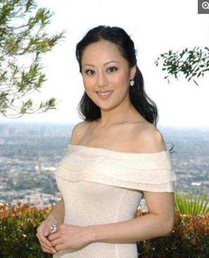 原创因"穷"遭前妻嫌弃,转身娶小21岁娇妻,寇振海不为人知的一面