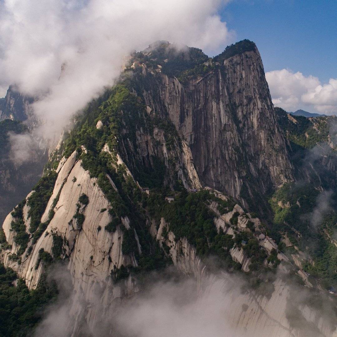 想法的 不要紧,小编给你支个招 端午推荐  华山景区 华山是一座风景的