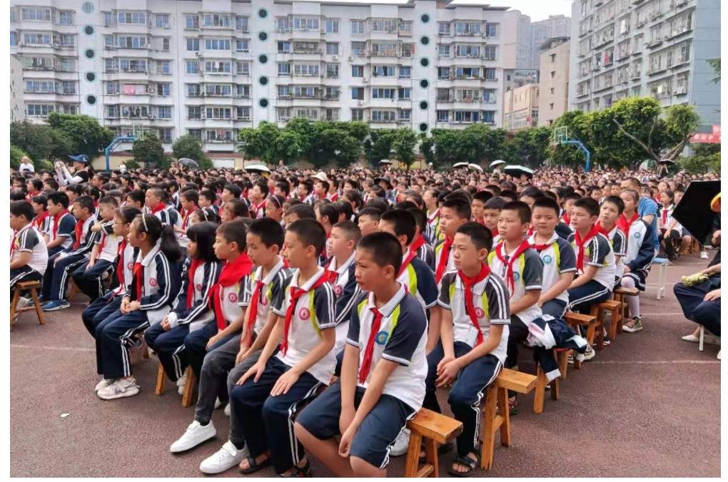 庆祝建党百年诗词进校园活动在仁寿鳌峰小学举行