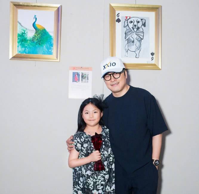 原创王诗龄进入名人画家堂,8岁的她一幅画作能叫出了12万的高价!