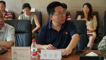 参观结束后,中南大学党委常委,副校长陈立章为大家带来了《百年党史