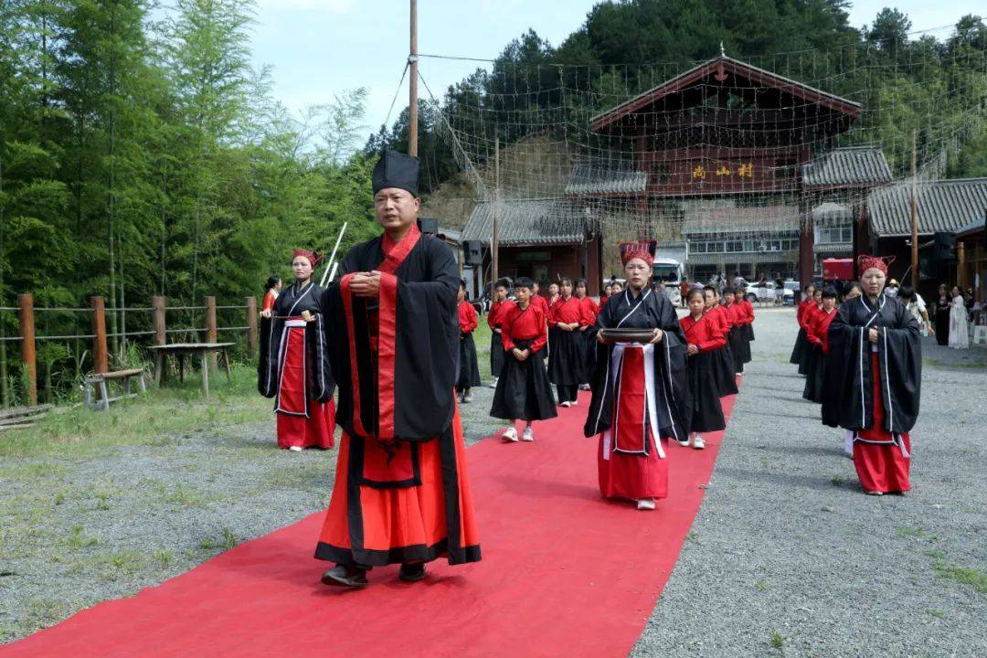 端午祭祀仪式在尚山村牌楼,尚山小隐联合平江县汉服文化协会,福寿山镇