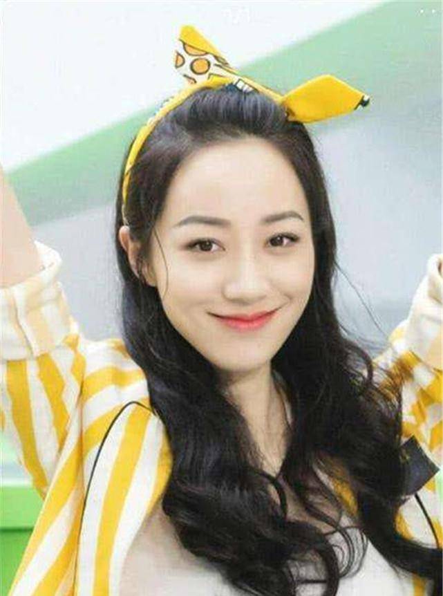 娱乐圈最有少女感的4位女星,赵丽颖上榜,而她34岁从未