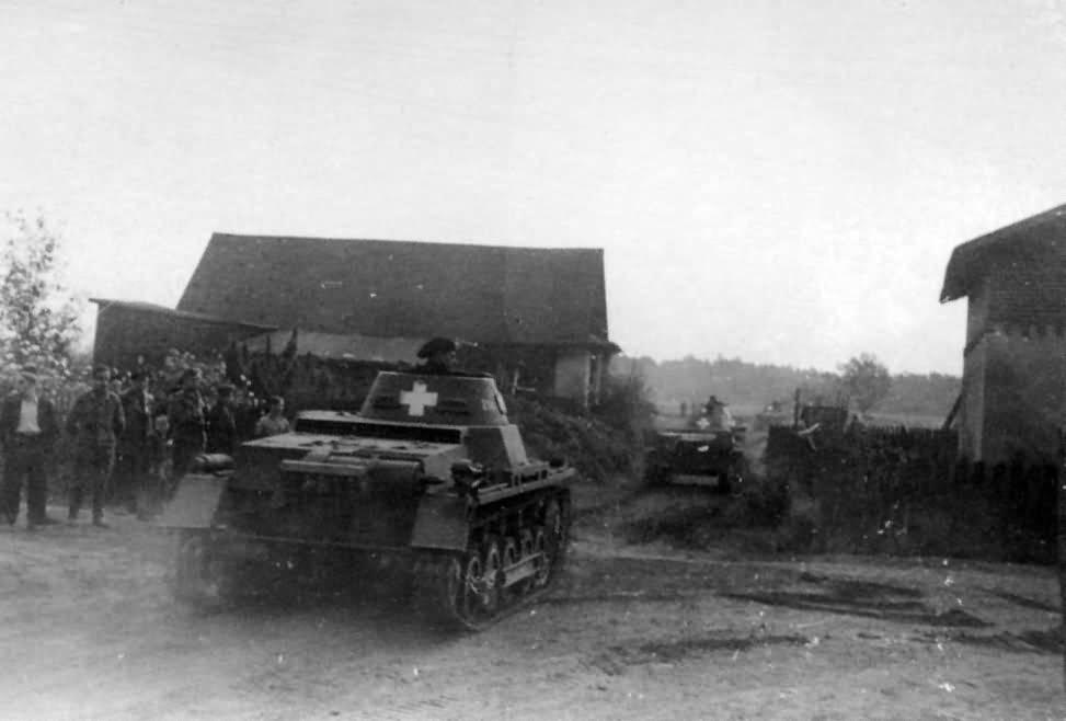 原创二战德军最难堪的战役,装备精良的装甲师被骑兵旅打得损失惨重