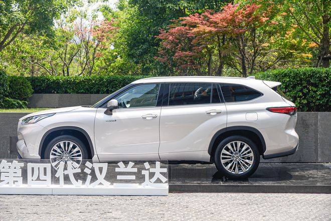 原创号称"豪华大型suv",第四代汉兰达正式上市,价格还会往上走?