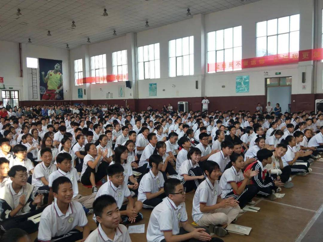 新安龙老师浙江省衢州市衢江区东港初中初三中考励志演讲会