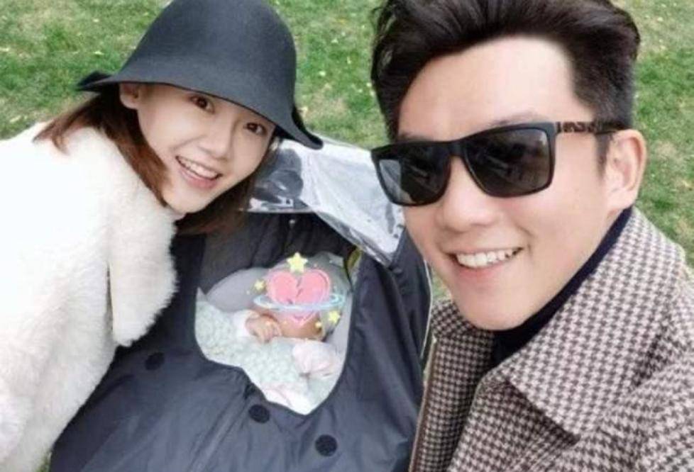 杜淳陪老婆王灿产检,女方因担心宝宝痛哭,杜淳暖心安慰超温柔?