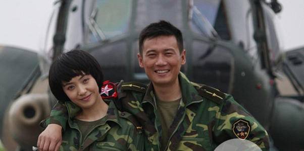 爱上特种兵徐洪浩恋情隐藏多年追求平淡生活娶小10岁妻子
