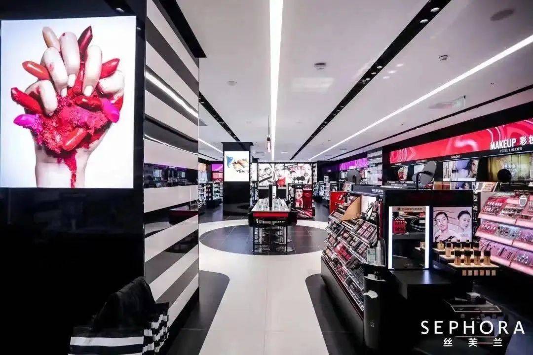 而丝芙兰的此次行政处罚不仅牵涉线上的"sephora丝芙兰官方旗舰店",更