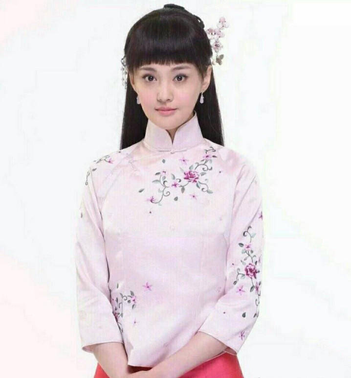 原创女星旗袍谁最美?杨幂典雅高贵,郑爽清新,一人最有韵味!