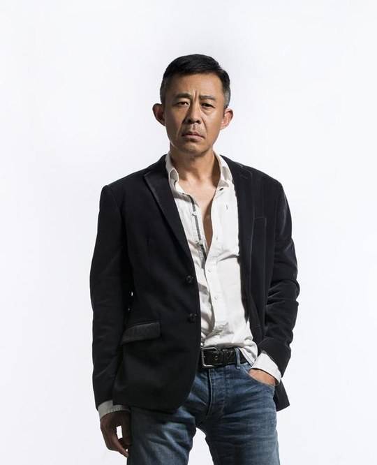 再见了,章子怡!侯勇小20岁娇妻现身,美