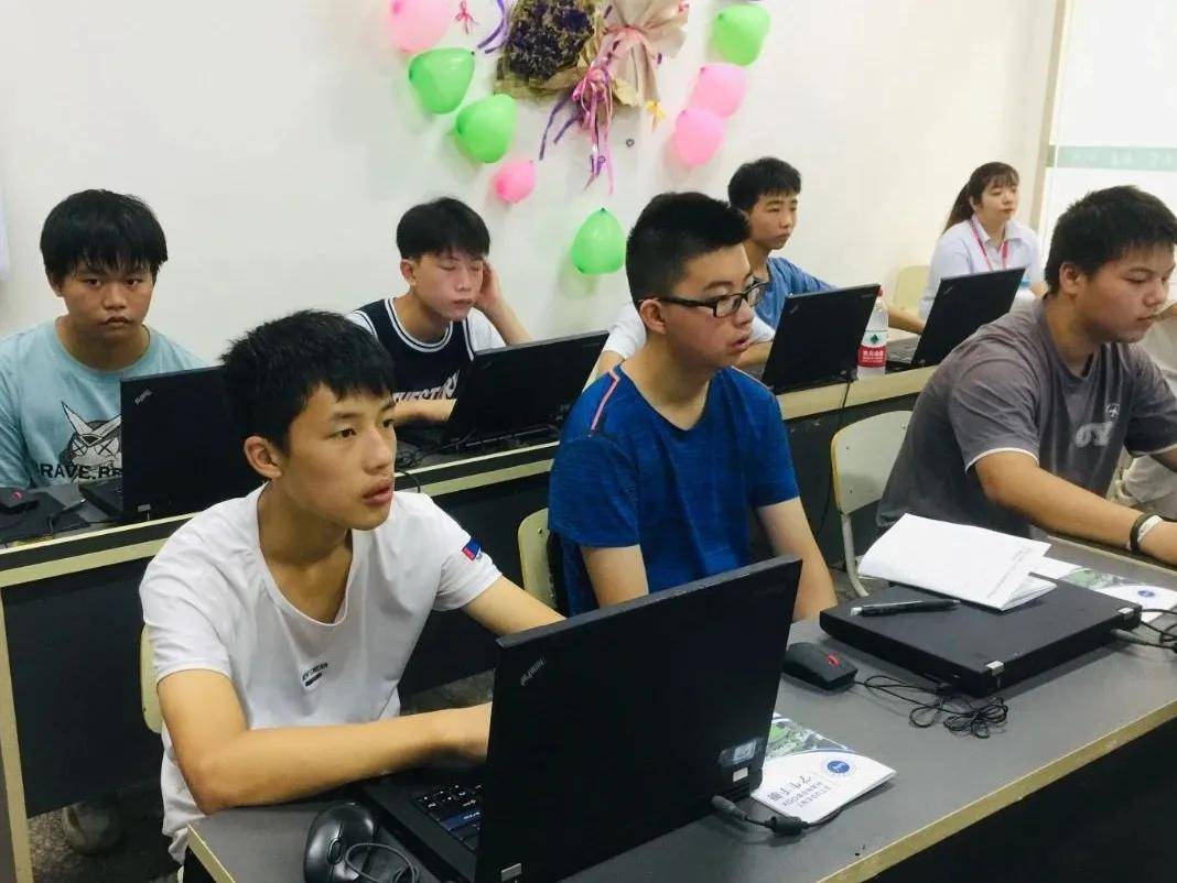 长沙图灵科技学院tc124班开班典礼:为梦前行 ,激情奋进!