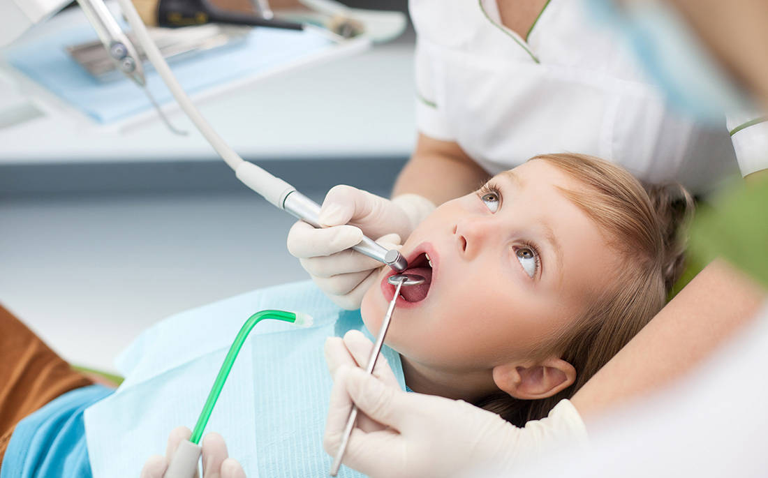 让孩子能明白,牙医能帮助他们维持牙齿的健康和漂亮