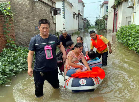河南洪水肆虐淇县有支教师救援队