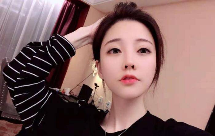曾经大火的冯提莫,近几年来为何销声匿迹了?她究竟在做什么?