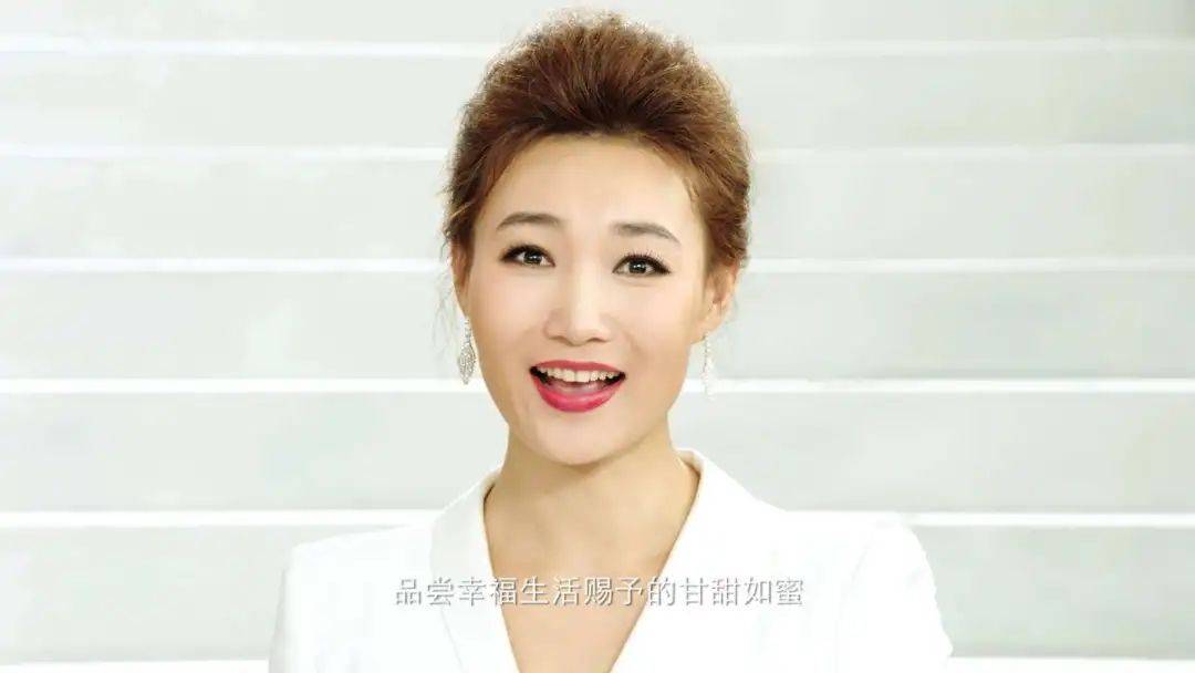 原创中央电视台10大漂亮女主持,个个美丽动人,你最喜欢谁?
