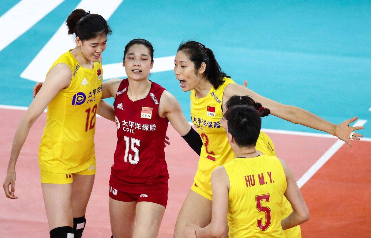 原创郎平晒出中国女排近照!备战奥运15人出炉,还有3人将遗憾出局?